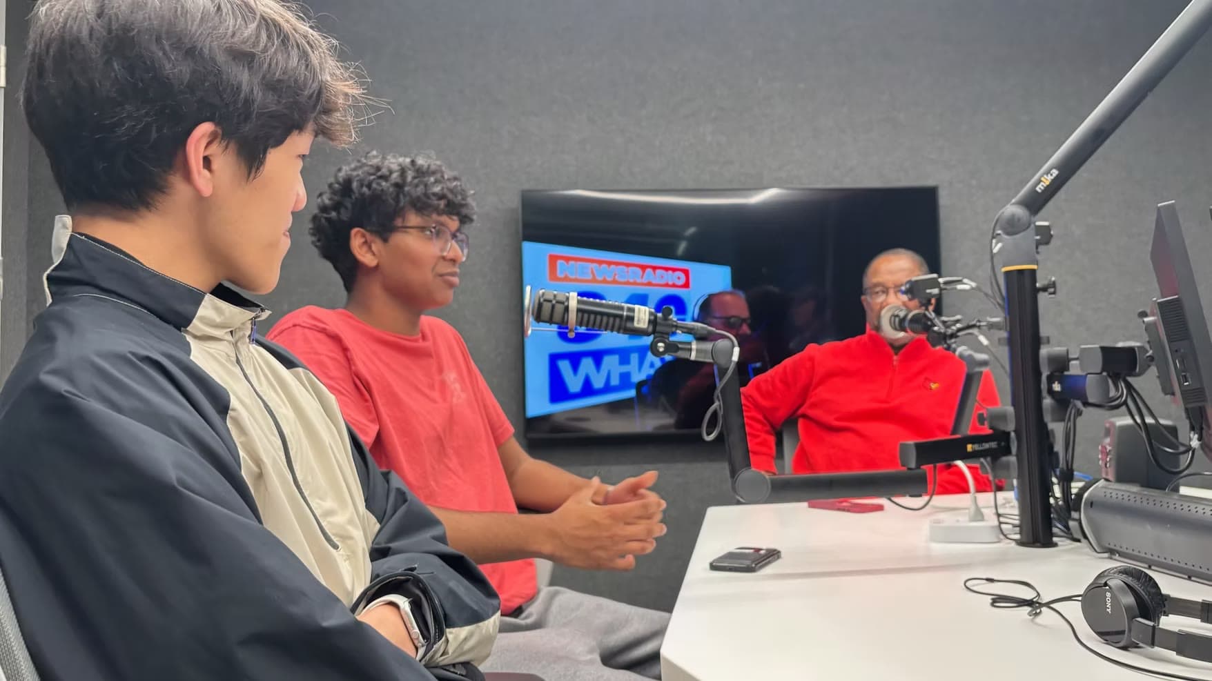 Students invited to speak on iHeartRadio 840 AM about LMM's nonprofit impact on Louisville.